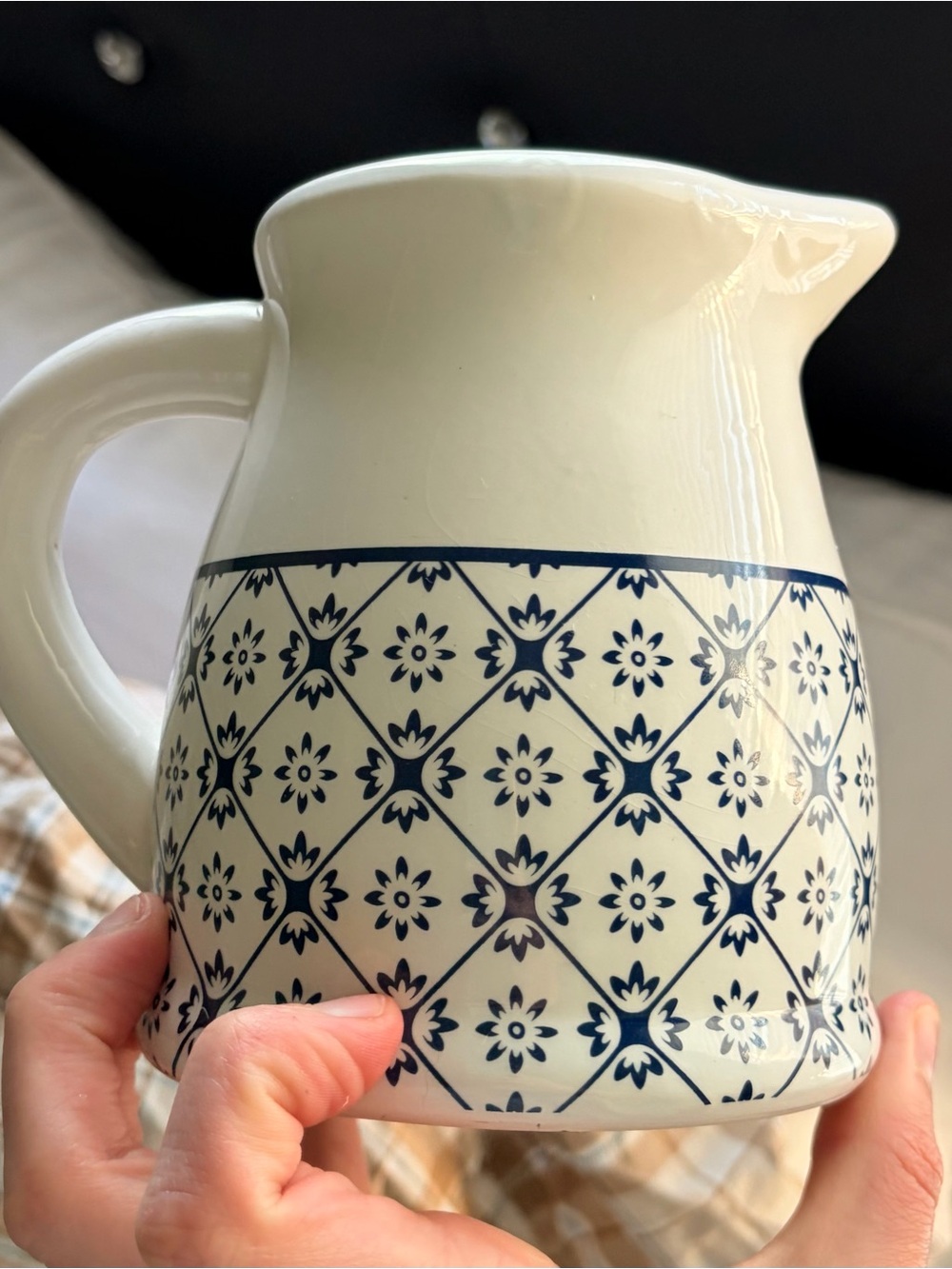 Citrus Kitchen Ceramic Lemon Pitcher in Blue and Yellow Kitchenware - Picture 6 of 6